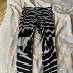 Lululemon size 6